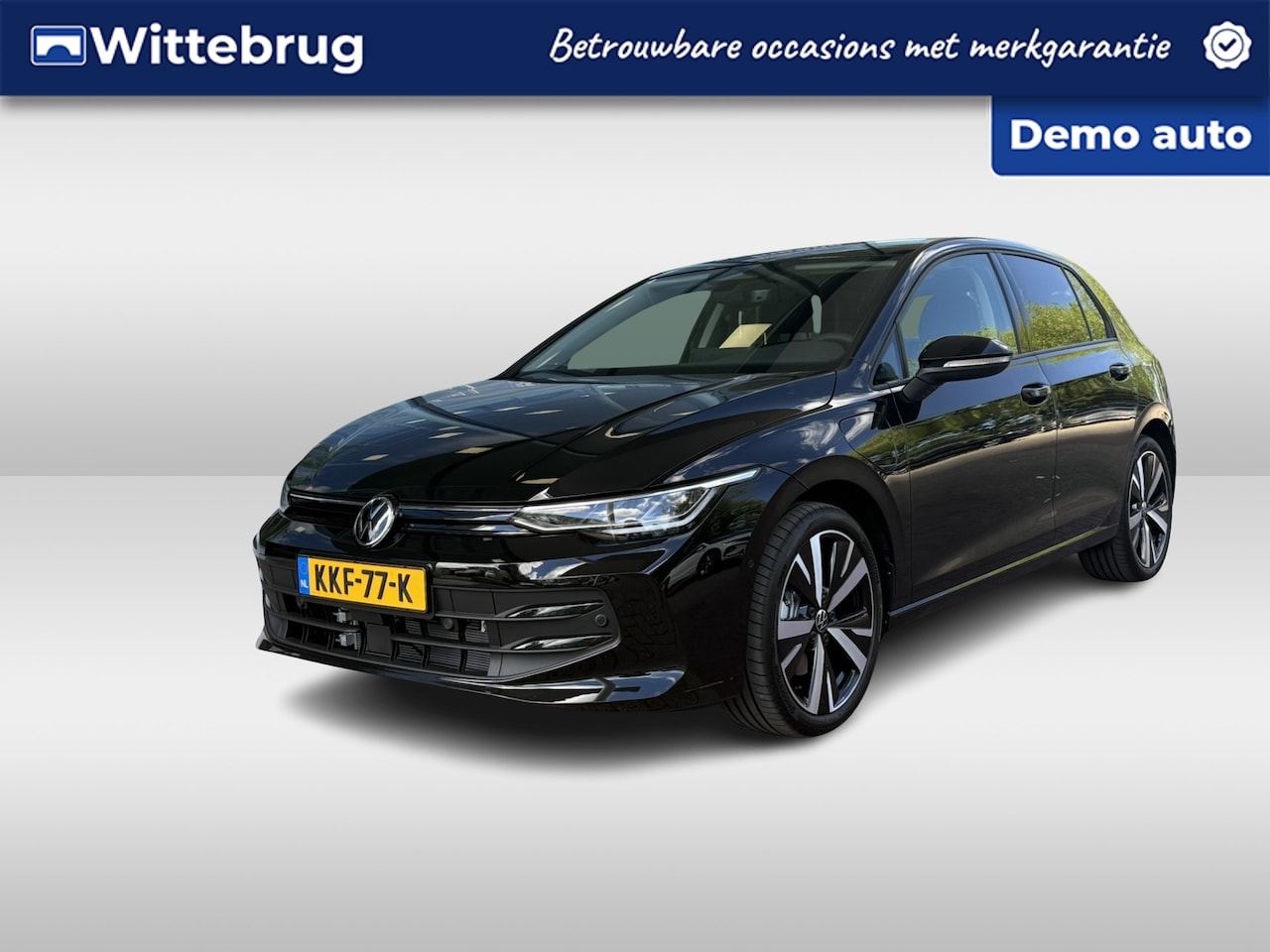 Volkswagen Golf - 1.5 eHybrid 204pk DSG Life Edition / Zwenkbare trekhaak / Dodehoek detectie / Stuur en st - AutoWereld.nl