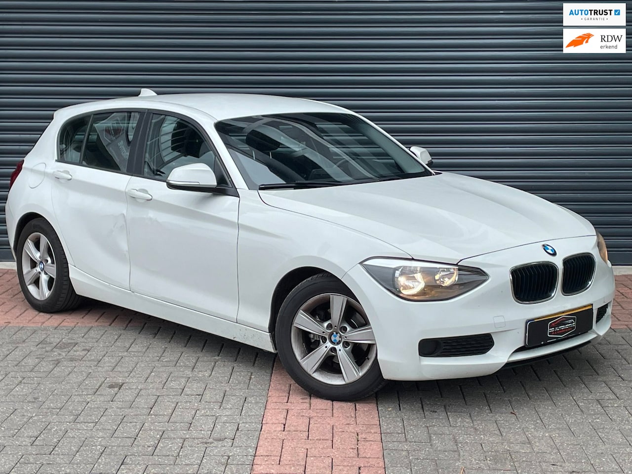 BMW 1-serie - 114i EDE Auto heeft rondom Schade! Rijdt goed - AutoWereld.nl