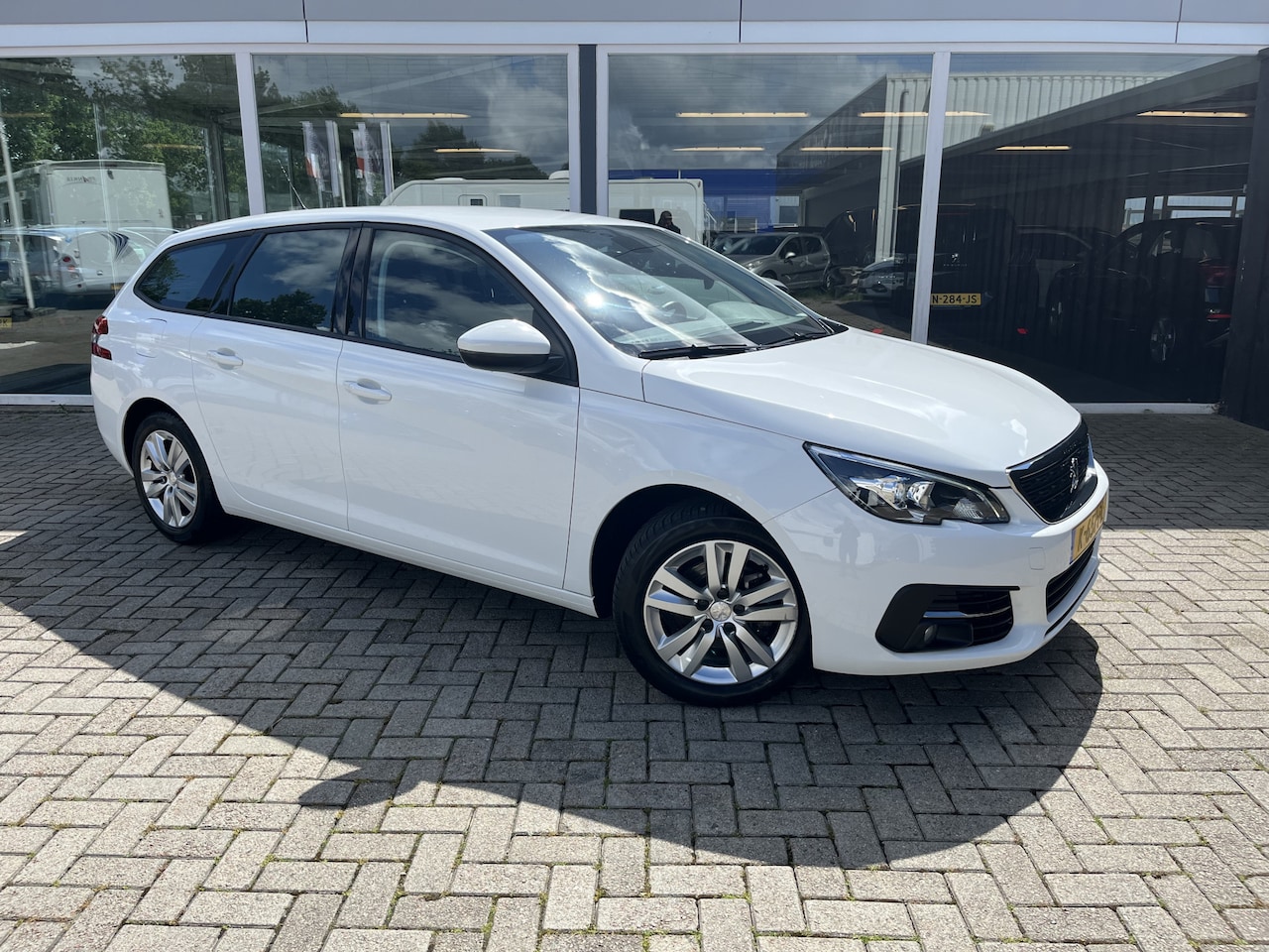 Peugeot 308 SW - 1.2 PureTech Active Pack Trekhaak / Led /Pdc / Cruise / Carplay - AutoWereld.nl