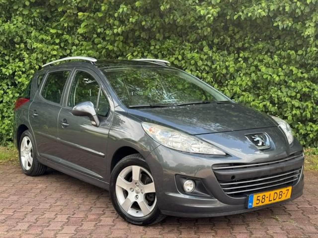 Peugeot 207 SW - Sw/Pano/Airco/Pdc/Thaak/Cr - AutoWereld.nl