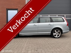 Volvo V70 - 2.5T Momentum - leder - 18inch - orig. NL