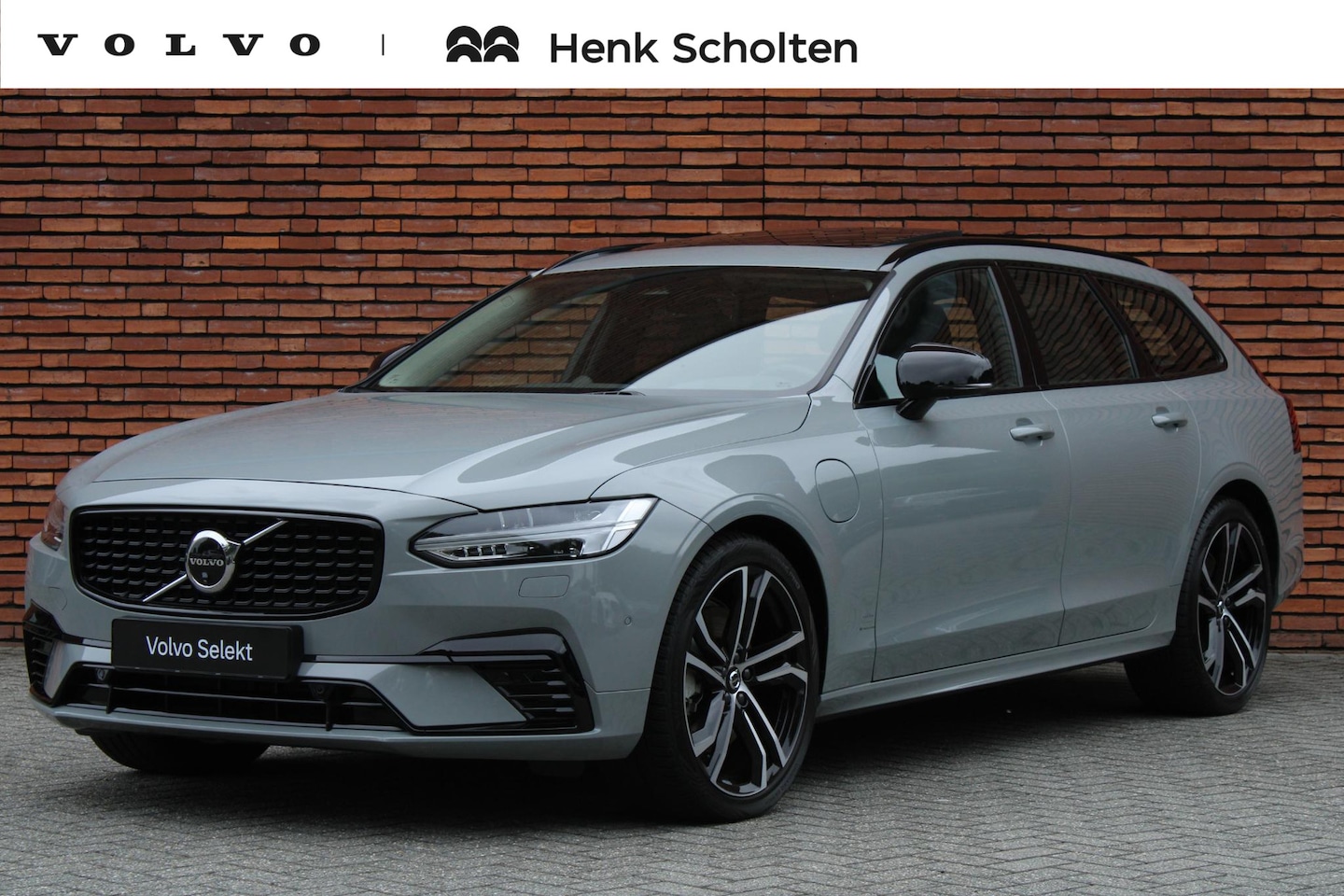 Volvo V90 - T8 Plug-in hybrid AWD Ultra Dark | Trekhaak | Bowers & Wilkins | 360 Graden Camera | Panor - AutoWereld.nl