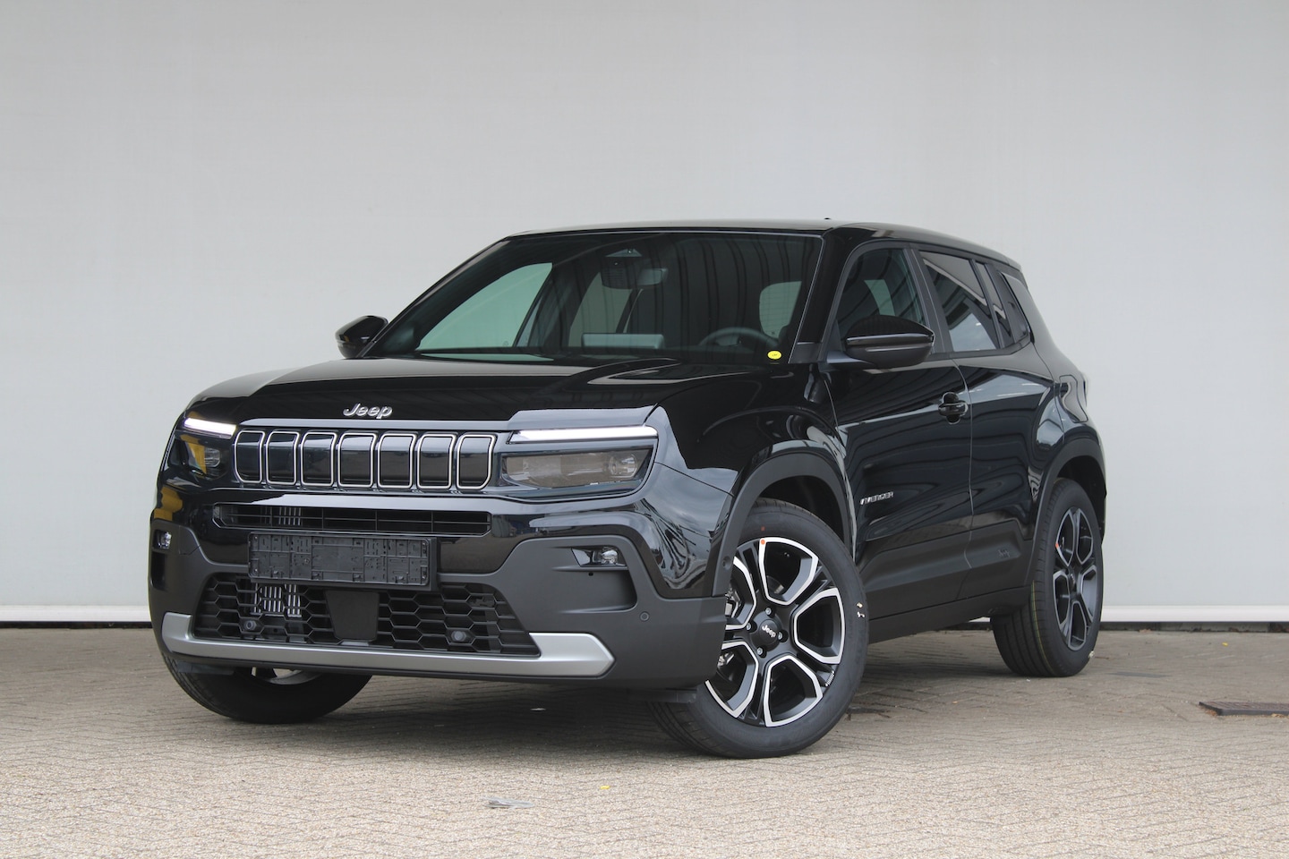 Jeep Avenger - Summit Mild-Hybrid | 8 Jaar garantie | Panoramadak | Lederen bekleding | Camera | Navigati - AutoWereld.nl