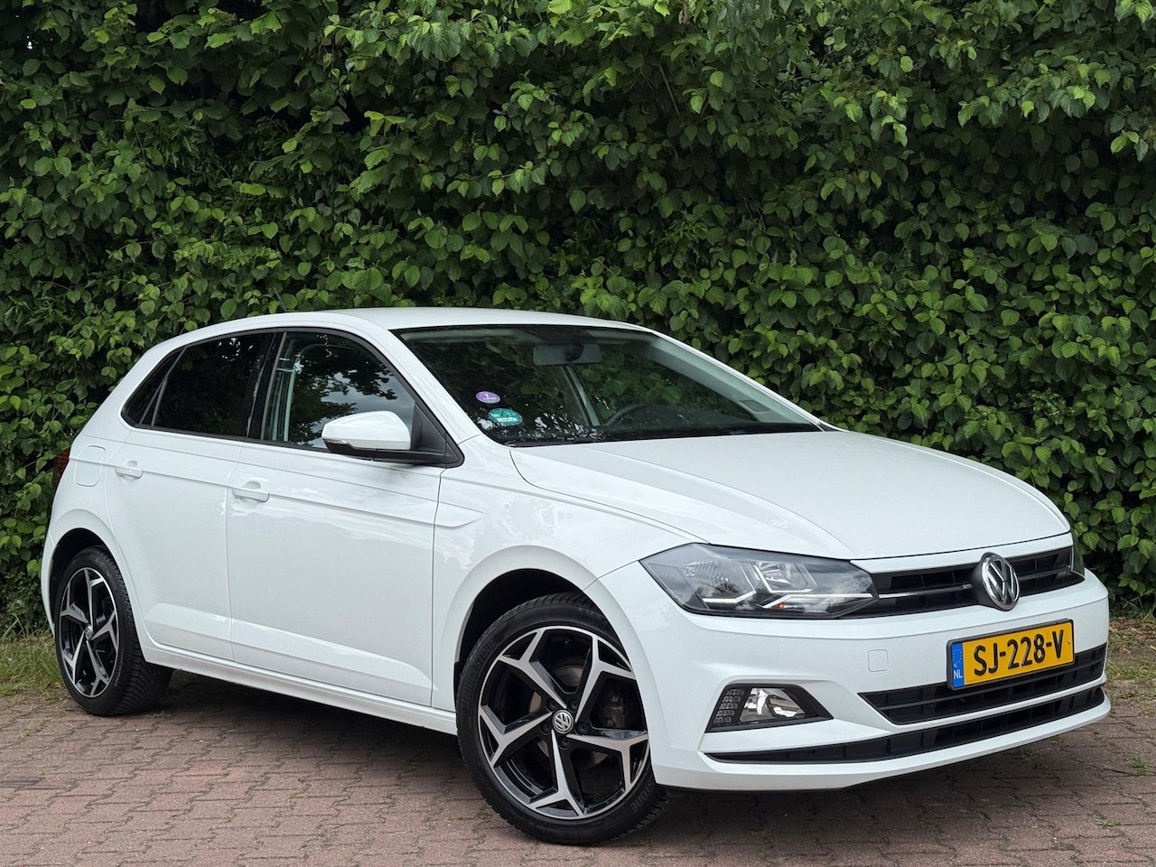 Volkswagen Polo - 1.0 MPI Comfortline/Airco/Applecarplay/Cruise/ - AutoWereld.nl