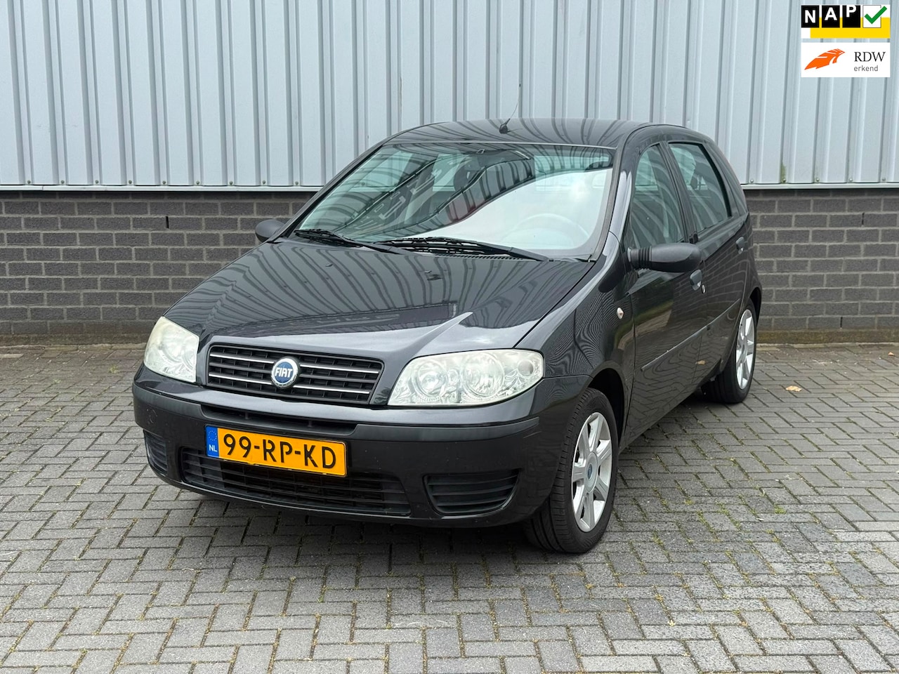 Fiat Punto - 1.2 Young |5 Deurs|Airco|Elektrische ramen| - AutoWereld.nl