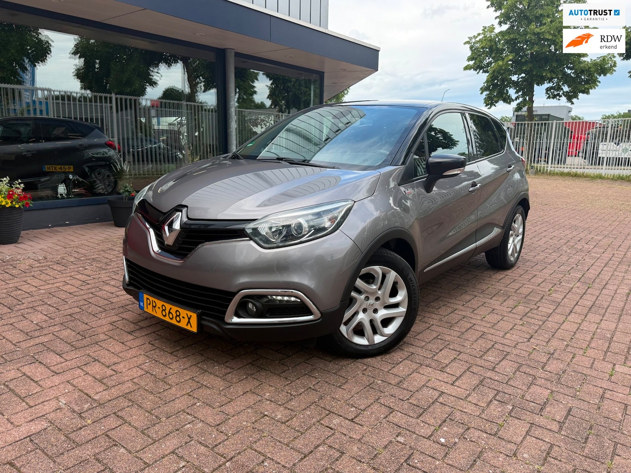 Renault Captur - 1.2 TCe Helly Hansen| Keyless | Camera - AutoWereld.nl