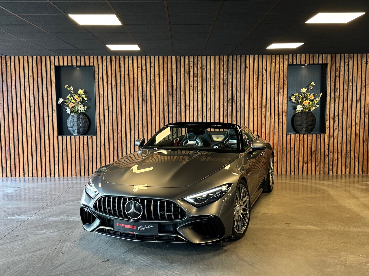 Mercedes-Benz SL-klasse Roadster - AMG 63 4MATIC+ / Carbon / Burmester HE / 360 Camera / Spoiler / Memory / HUD / Stoelverwar - AutoWereld.nl