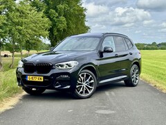 BMW X3 - xDrive20i High Executive|M-sport stoelen|Pano|haak|NL-auto