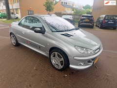 Peugeot 206 CC - Leuke auto / Airco / Leuke uivoering