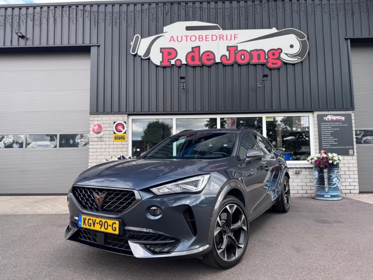 CUPRA Formentor - 1.4 e-Hybrid VZ 245PK Copper edition VZ stuurwiel Trekhaak Camera Blindspot Carplay etc! - AutoWereld.nl