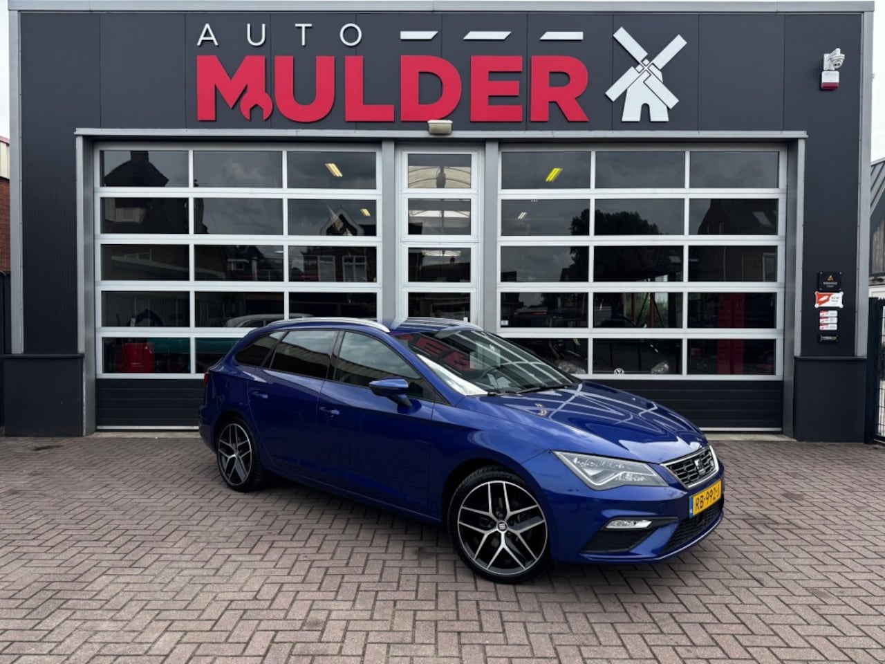 SEAT Leon - ST 1.4 ECOTSI 150PK FR AUT. / TREKHAAK / CARPLAY / CAMERA / NAVI! - AutoWereld.nl