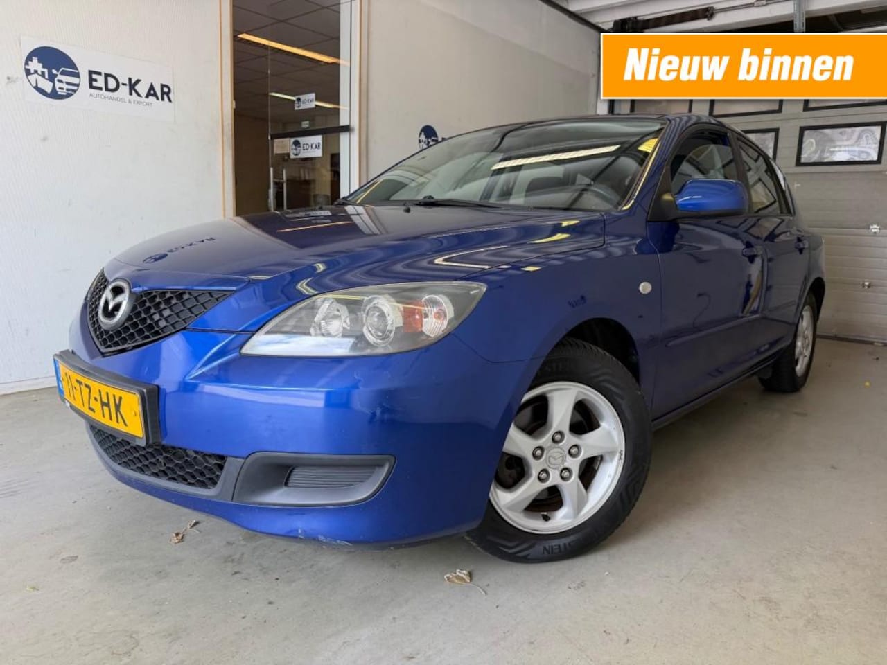 Mazda 3 - 1.6 S-VT Touring AIRCO NAVI LMV NETTE AUTO RIJDT GOED NAP APK 6-2027 - AutoWereld.nl