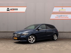 Mercedes-Benz B-klasse - B 180 Aut. Style MBUX, LED, Carplay