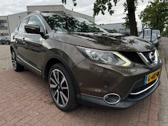 Nissan Qashqai - 1.2 Premier Edition Airco/ECC, Navi, Camera, Pano, Leder
