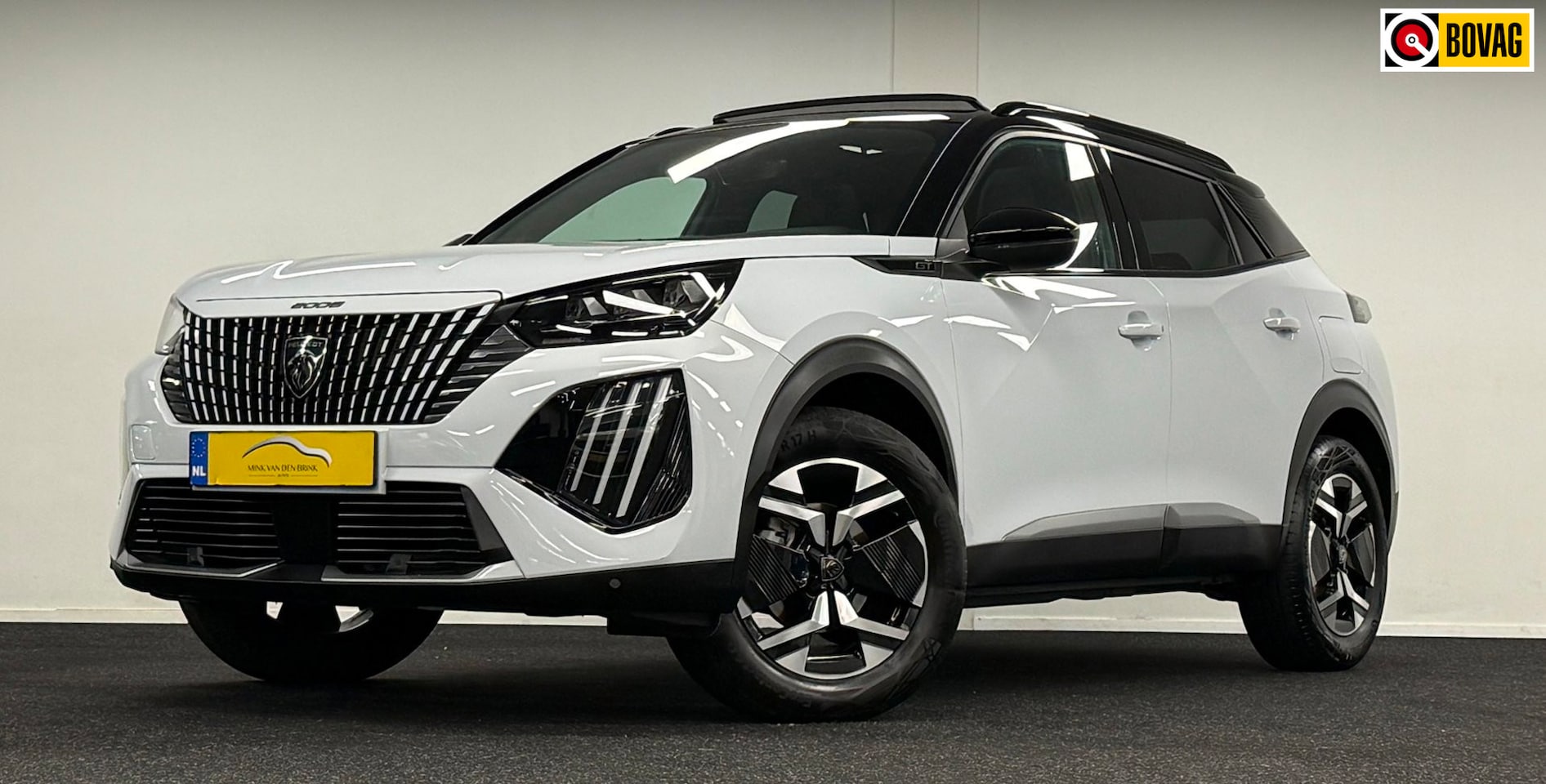 Peugeot 2008 - 1.2 PureTech 130 GT*Automaat*Panodak*Navi*Camera*Carplay! - AutoWereld.nl
