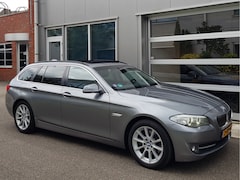 BMW 5-serie Touring - 523i Aut8 PanoDak Leder Navi Xenon Zgoh