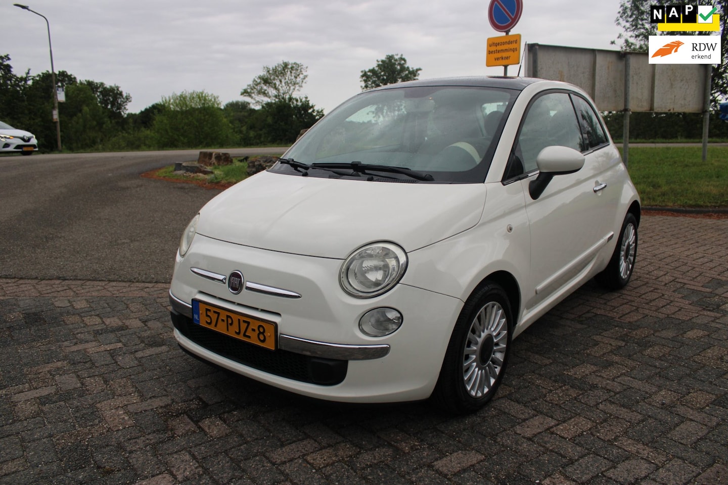 Fiat 500 - 1.2 Lounge Automaat Pano - AutoWereld.nl
