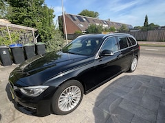 BMW 3-serie Touring - 320i High Executive Individual. Leder bekleding. Trekhaak.