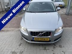 Volvo V70 - 2.4 D5 Summum Automaat leer vele opties rijdt zeer goed zie foto’s