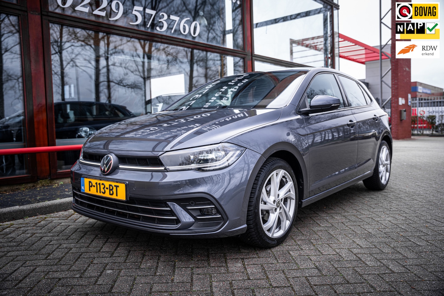 Volkswagen Polo - 1.0 TSI Style | Automaat | Navigatie | Parkeer hulp | Adaptieve cruise control | App-conne - AutoWereld.nl
