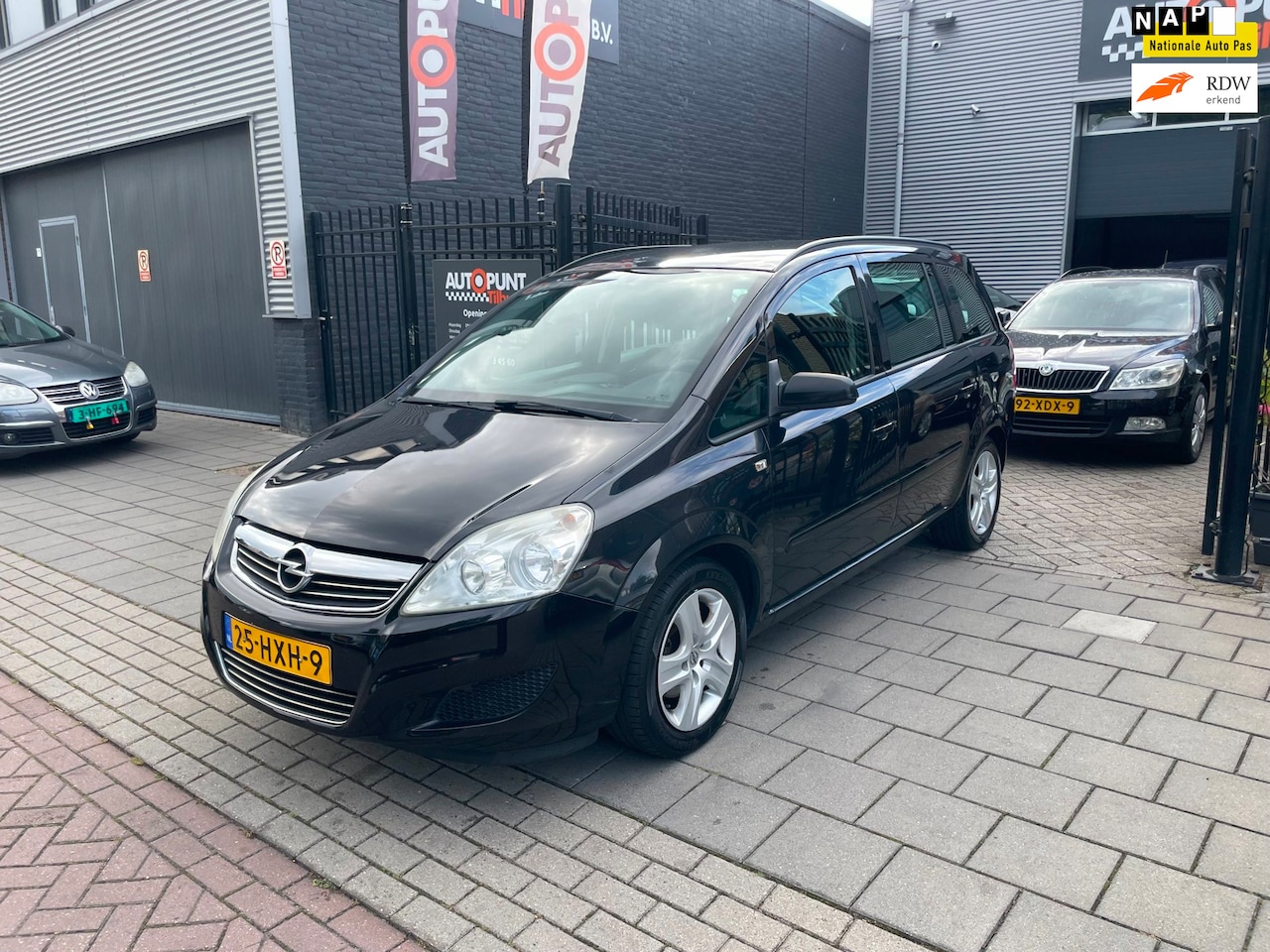 Opel Zafira - 1.8 Business 2e Eigenaar! Trekhaak 7Pers Airco NAP APK - AutoWereld.nl