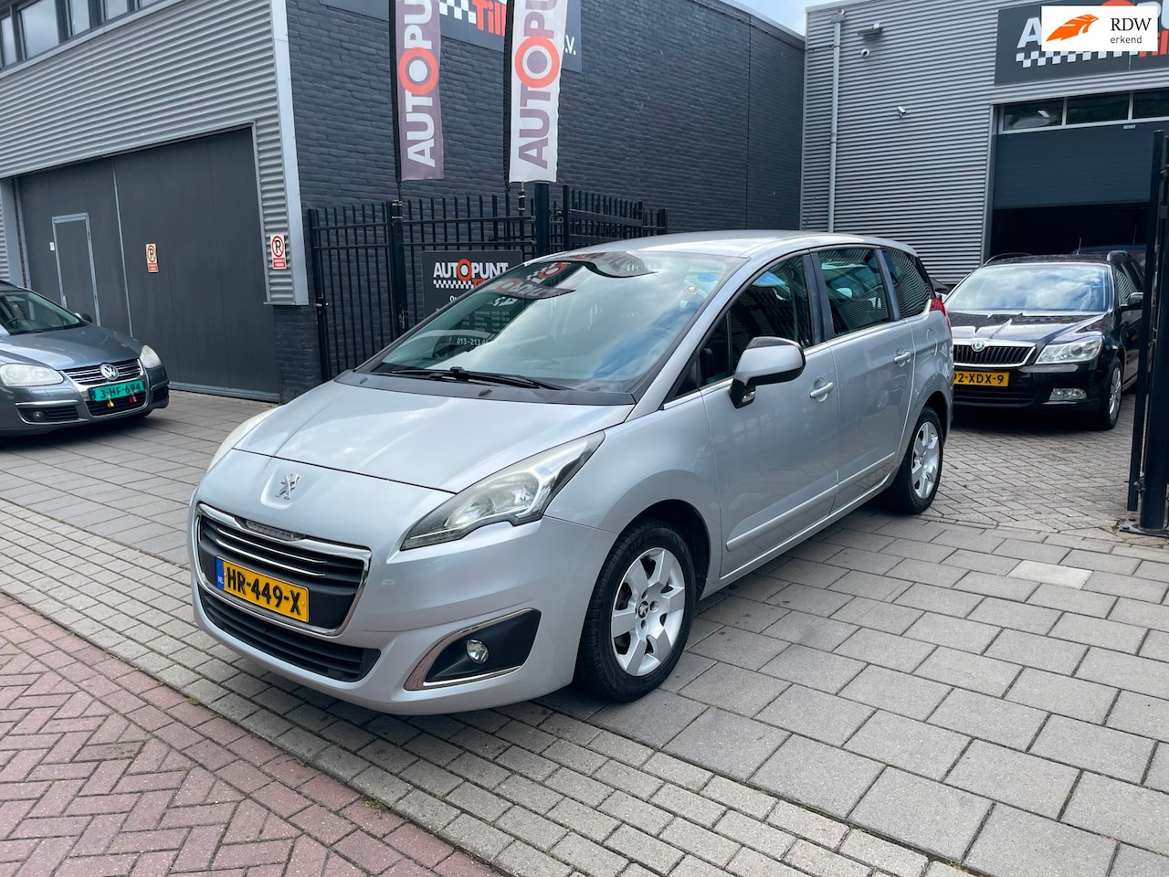 Peugeot 5008 - 1.6 VTi Style 7p. Trekhaak Airco Navi PDC NAP APK - AutoWereld.nl