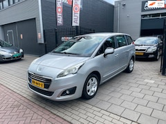 Peugeot 5008 - 1.6 VTi Style 7p. Trekhaak Airco Navi PDC NAP APK