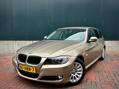 BMW 3-serie Touring - 318i Business Line * Aut * Navi * Cruise * Climate * Trekhaak