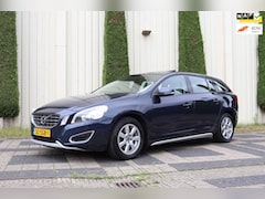 Volvo V60 - 1.6 T3 Kinetic Climate Control , Navigatie Stoel verwarming
