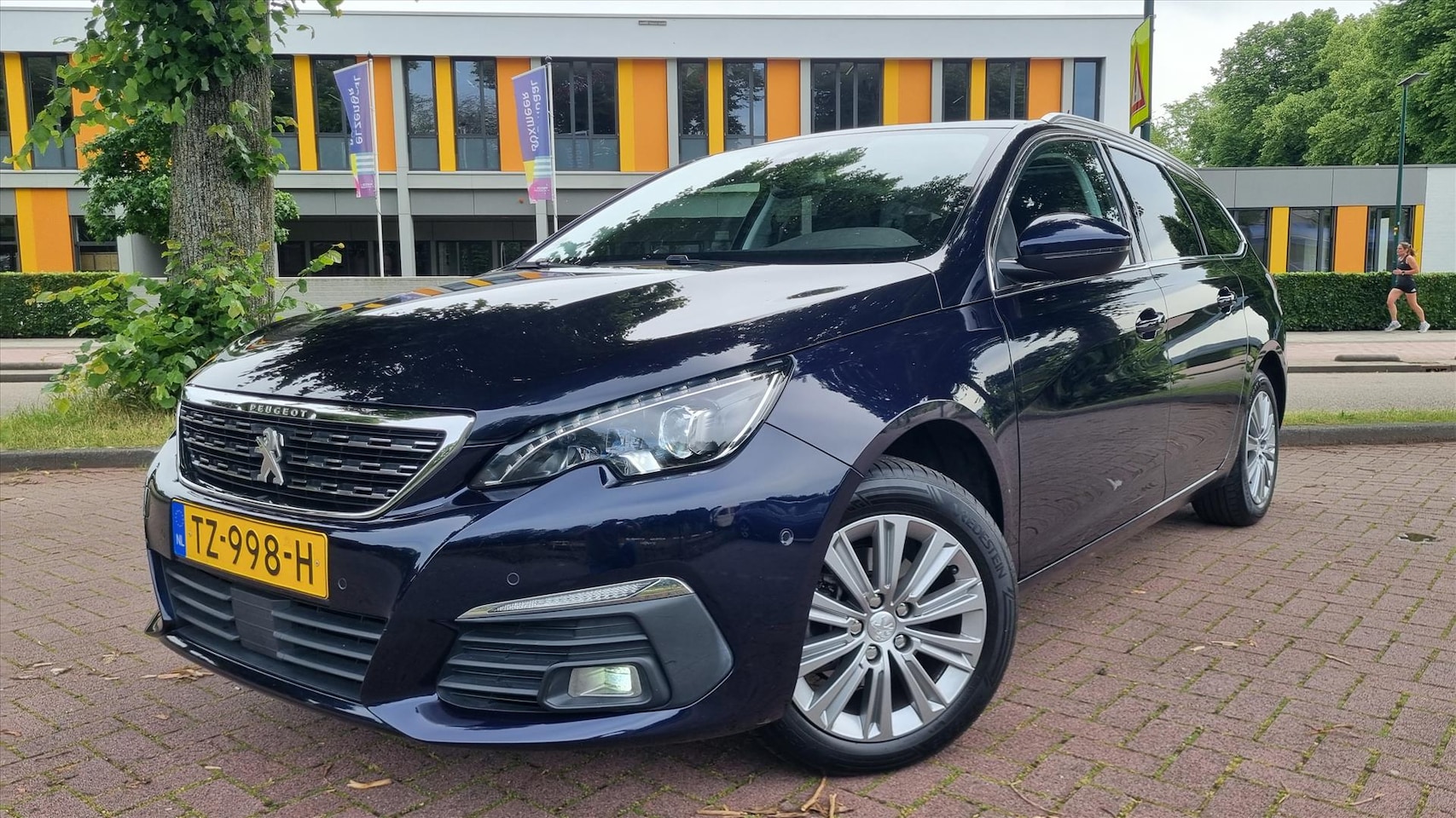 Peugeot 308 - 1.2i 130pk Premium Automaat 1e eigenaar!! - AutoWereld.nl