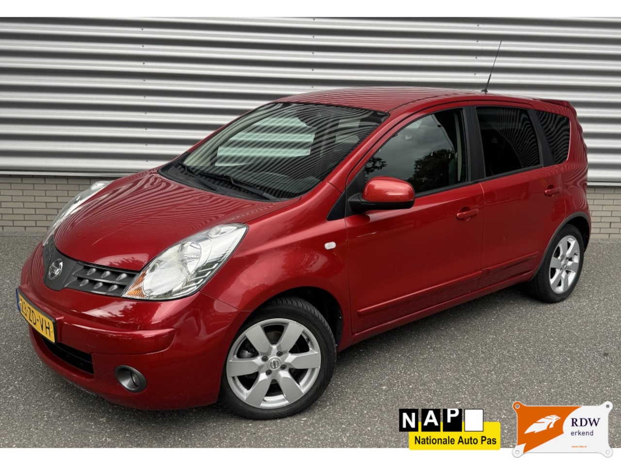Nissan Note - 1.6 Automaat | Airco | NAP - AutoWereld.nl