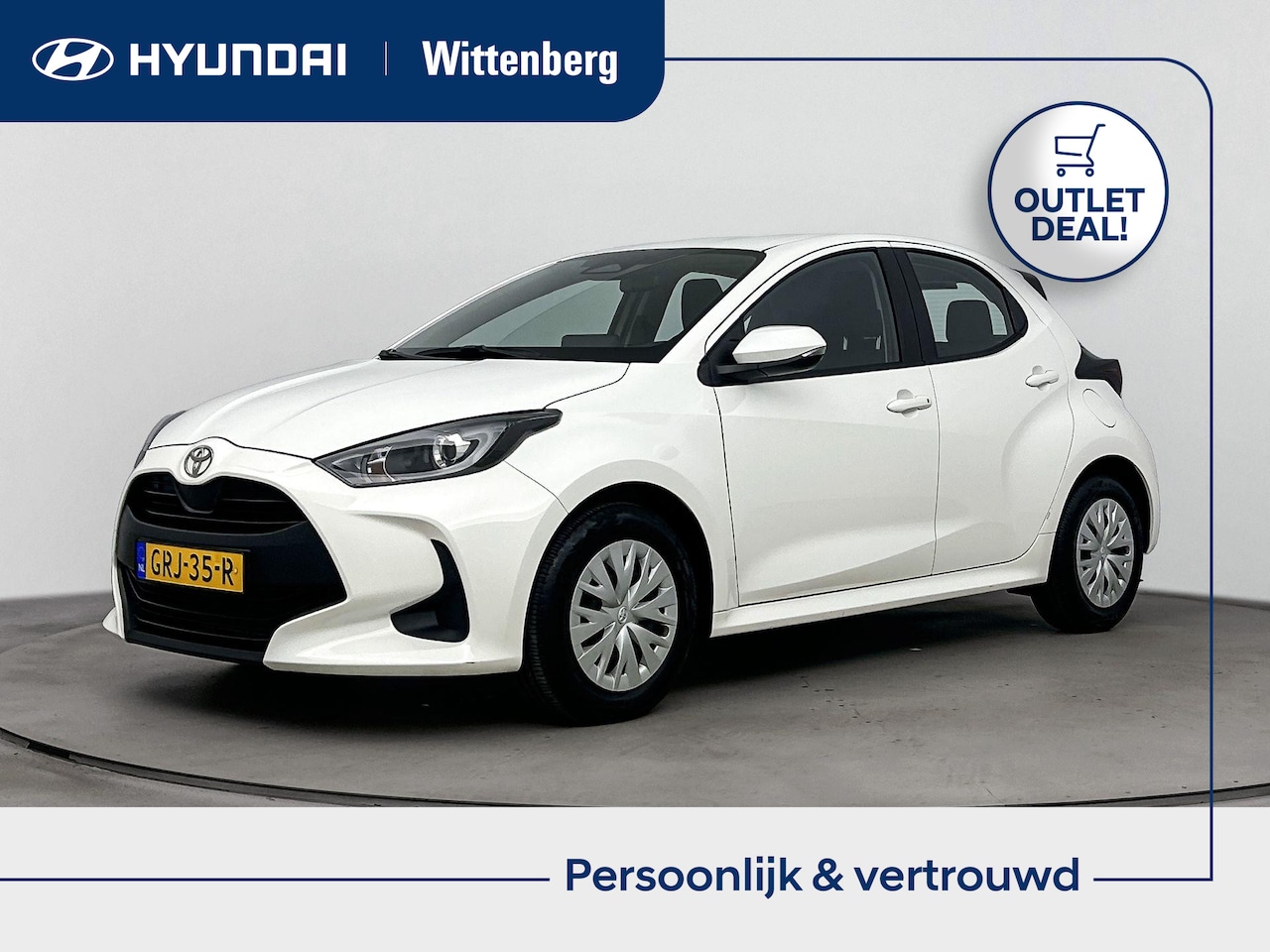 Toyota Yaris - 1.5 Hybrid 115 COMFORT | OUTLETDEAL! | CLIMA | CRUISE ADAPTIEF | CAMERA | NAVI via APPLE C - AutoWereld.nl