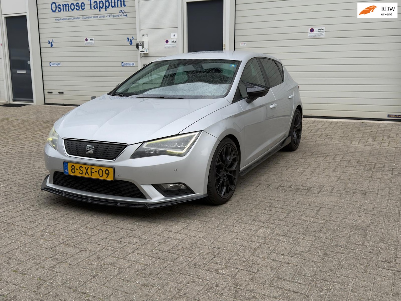SEAT Leon - 1.6 TDI Limited Edition III LED-Navi-Inklapbare Spiegels - AutoWereld.nl