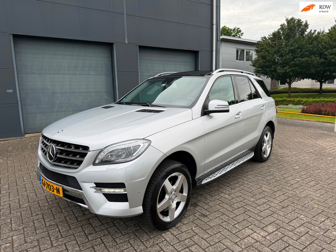 Mercedes-Benz M-klasse - 350 BlueTEC Amg pakket Pano 2014 volledig onderhouden - AutoWereld.nl