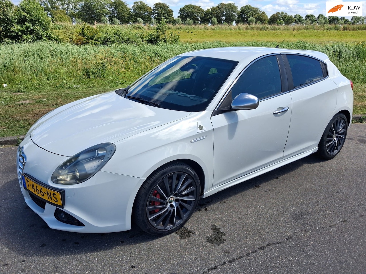 Alfa Romeo Giulietta - 1.7 TBi Quadrifoglio Verde BJ 2011 - AutoWereld.nl