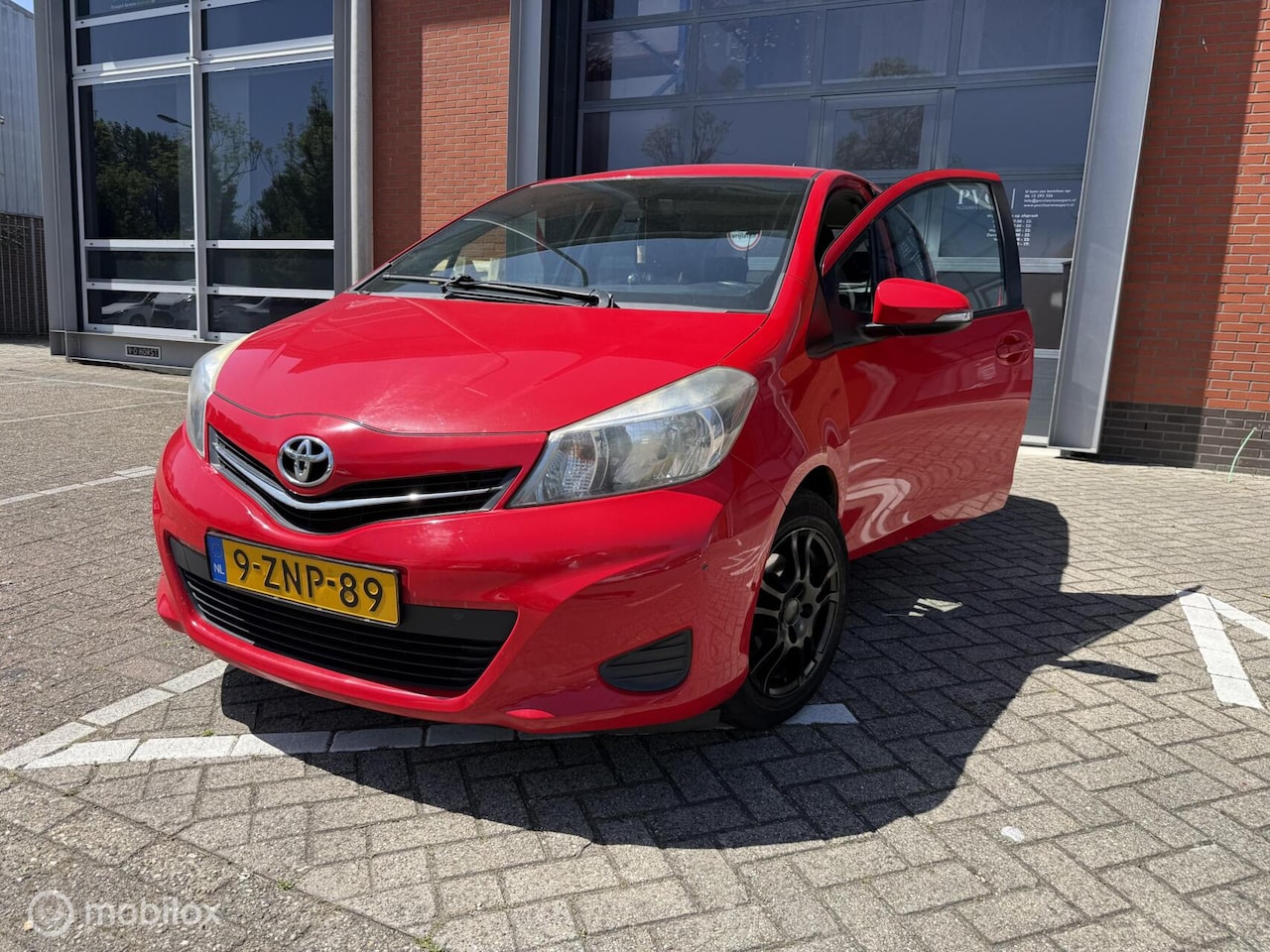 Toyota Yaris - 1.0 VVT-i Aspiration|achteruitcam|apk|airco - AutoWereld.nl
