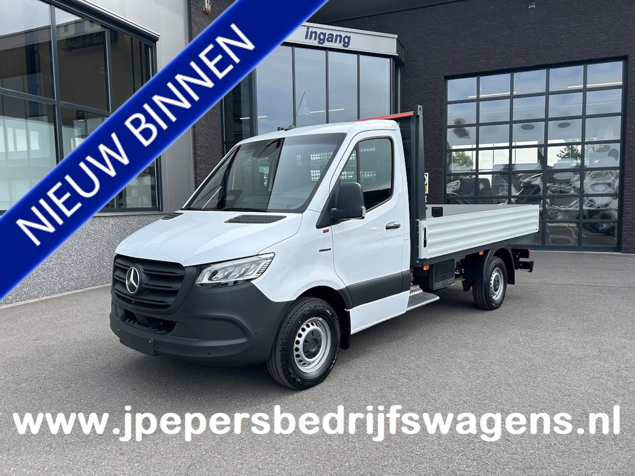 Mercedes-Benz eSprinter - 320 L2 Select 81kWh / Snel laden 115kw / Open laadbak / Trekhaak / Distronic / MBUX / Smar - AutoWereld.nl
