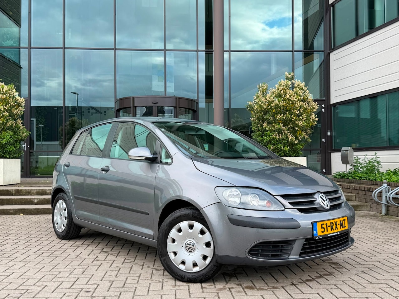 Volkswagen Golf Plus - 1.6 FSI Comfortline Business | Nieuwe APK | Airco - AutoWereld.nl