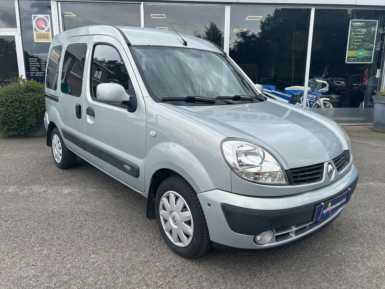 Renault Kangoo - 1.6 16V rolstoelvervoer Rolstoel auto - AutoWereld.nl