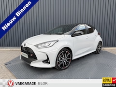 Toyota Yaris - 1.5 Hybrid GR Sport / Bi tone | UNIEK 8.700 km | JBL | PDC V+A | Head-up | Rijklaar