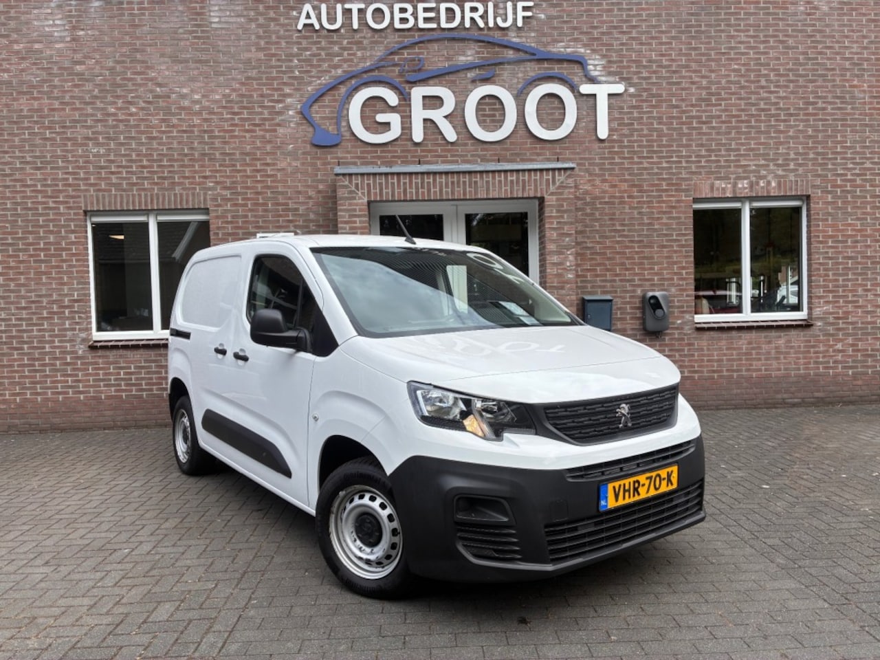 Peugeot Partner - 1.5 BlueHDI Premium ZEER NETJES - AutoWereld.nl