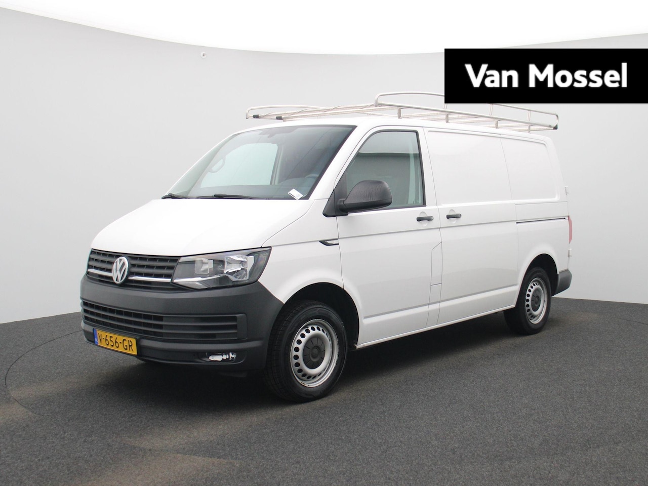 Volkswagen Transporter - 2.0 TDI L1H1 102PK | Airco | Trekhaak | Imperiaal | Navigatie | Elektrisch Verstel\Verwarm - AutoWereld.nl