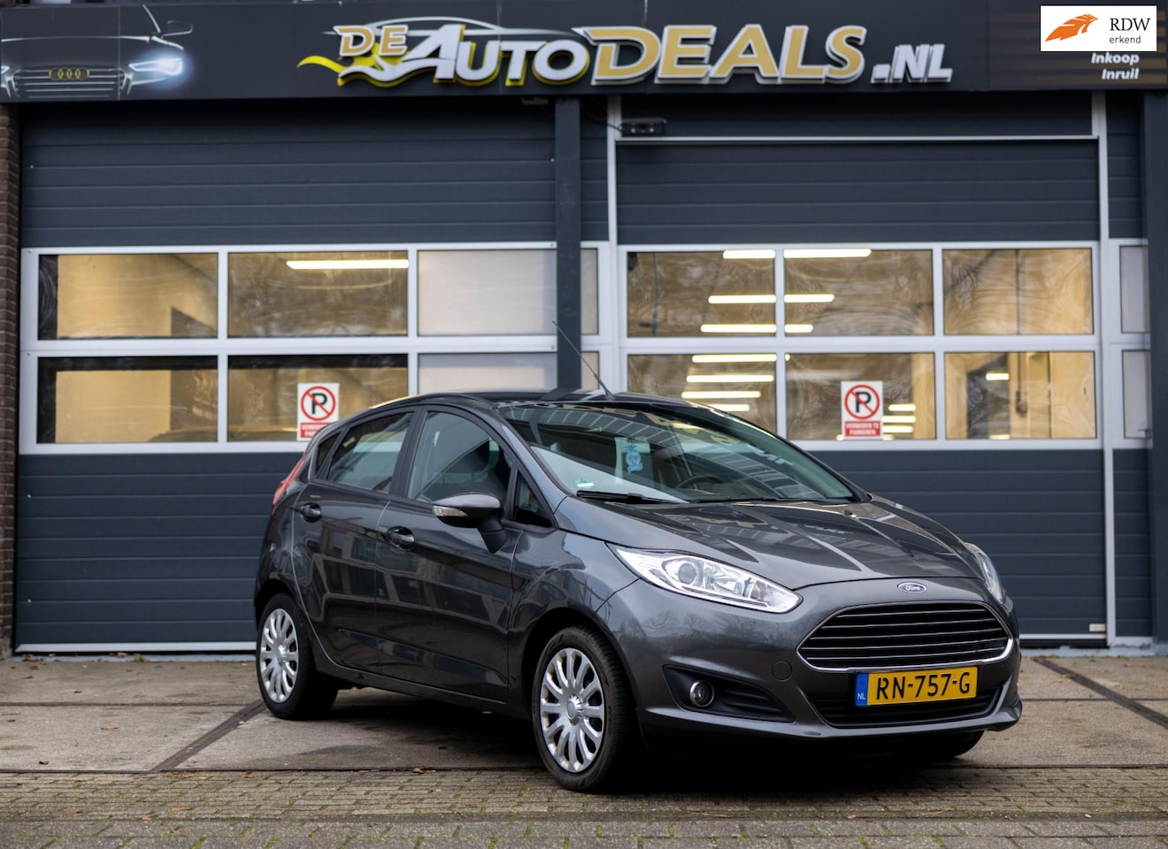 Ford Fiesta - 1.0 White Edition AIRCO - AutoWereld.nl