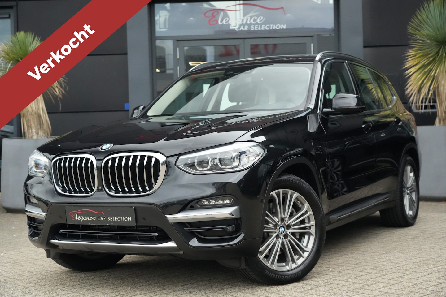 BMW X3 - xDrive30e High Executive Luxury 292pk Panoramadak/Navigatie/360Camera - AutoWereld.nl