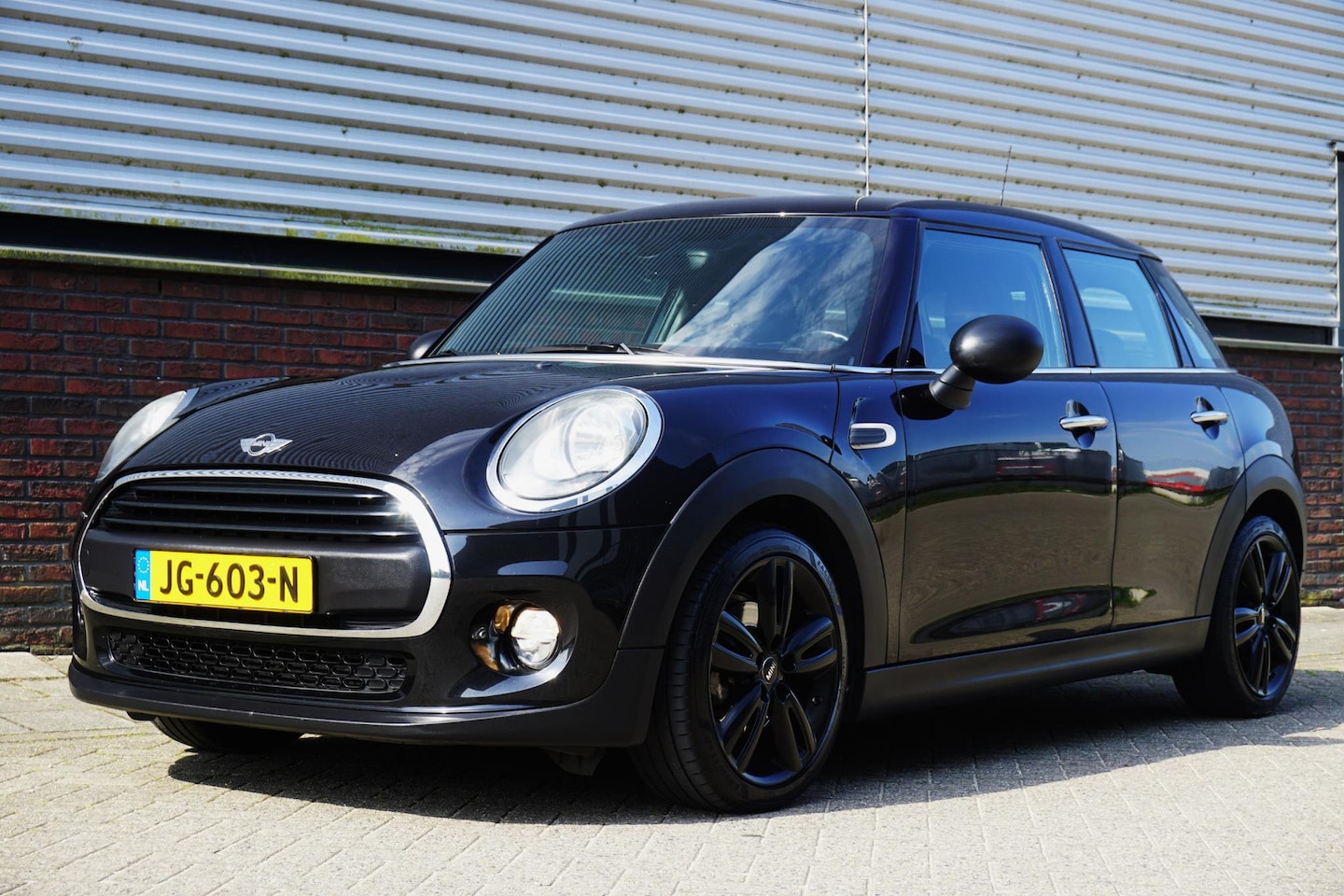 MINI 5-Deurs - 1.2 One Business/2e Eign./Navigatie/Airco/Netjes! - AutoWereld.nl