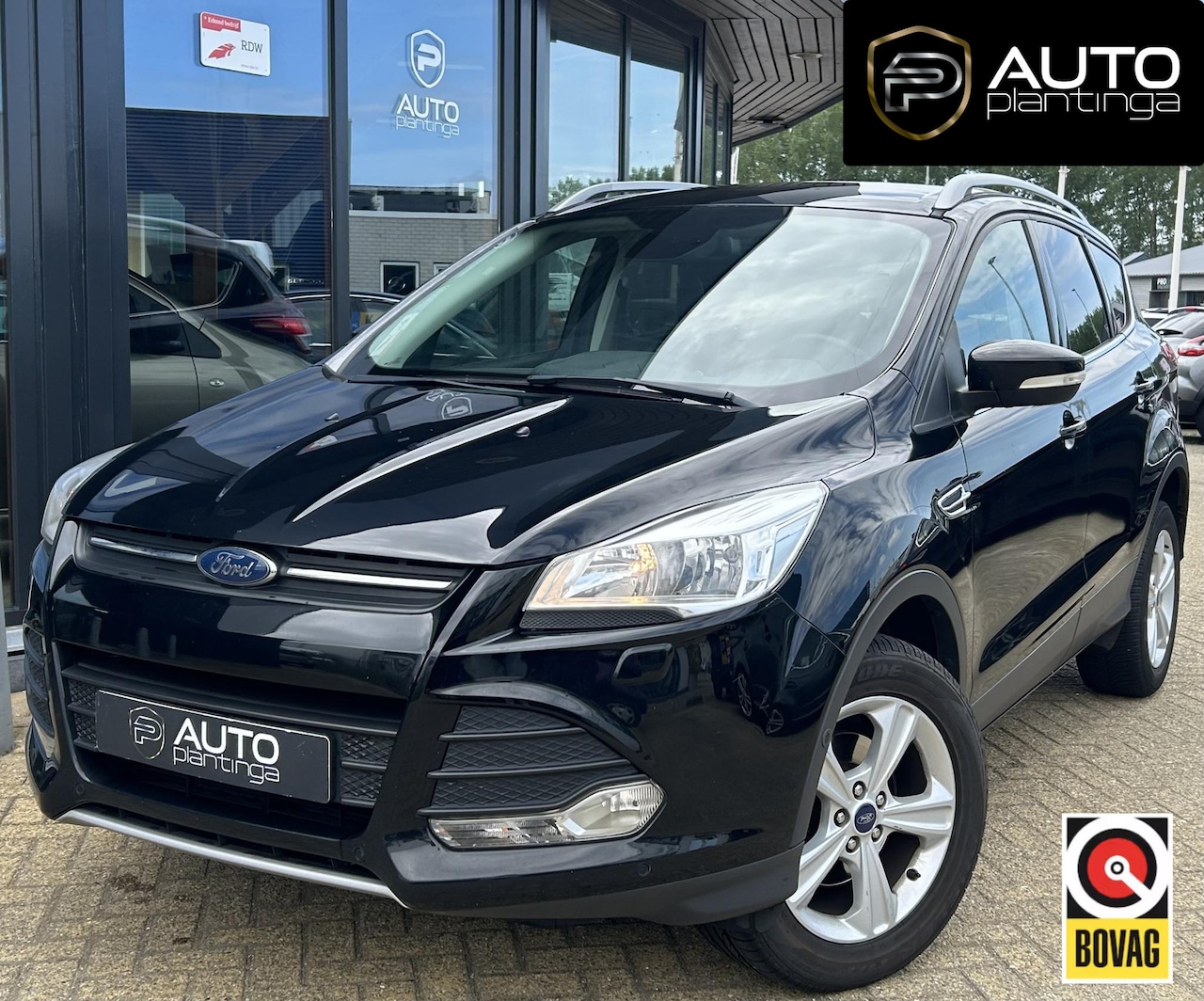 Ford Kuga - 1.5 Titanium Styling Pack 150PK | Nette Staat! | Trekhaak | Parkeersensoren Voor en Achter - AutoWereld.nl