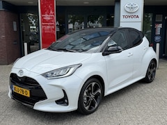 Toyota Yaris - 1.5 Hybrid 130 Executive PANO AD-CRUISE JBL-AUDIO HEAD-UP PARK-SENSOREN BLIND-SPOT STOEL/S
