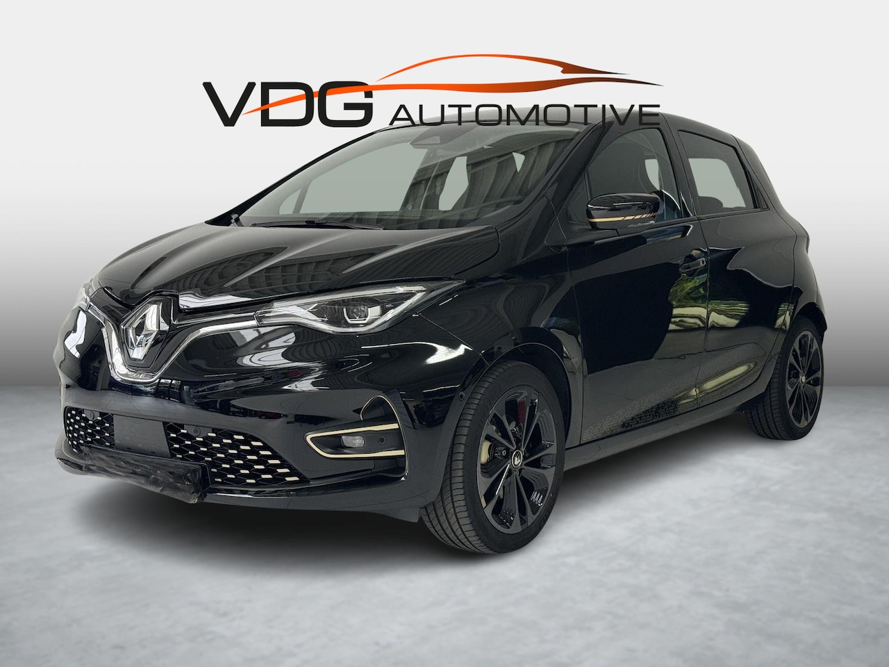 Renault Zoe - R135 Iconic 52 kWh Clima / Camera / BOSE Hifi / Navigatie / 17" / Stoel/Stuur verwarming - AutoWereld.nl