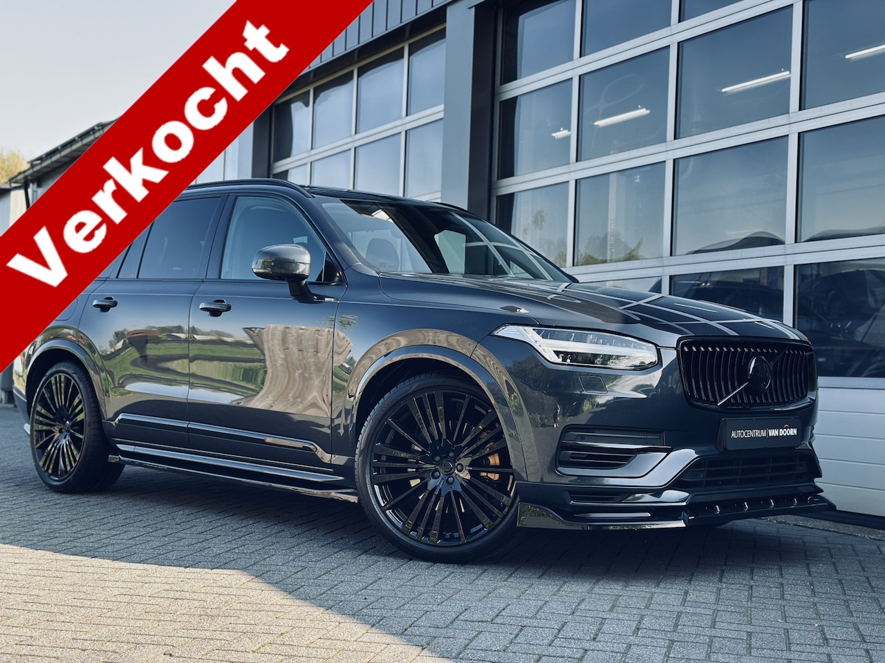 Volvo XC90 - 2.0 T8 Recharge | AWD | Dark Label | Luchtvering | Panodak | Bower & Wilkins | Trekhaak | - AutoWereld.nl