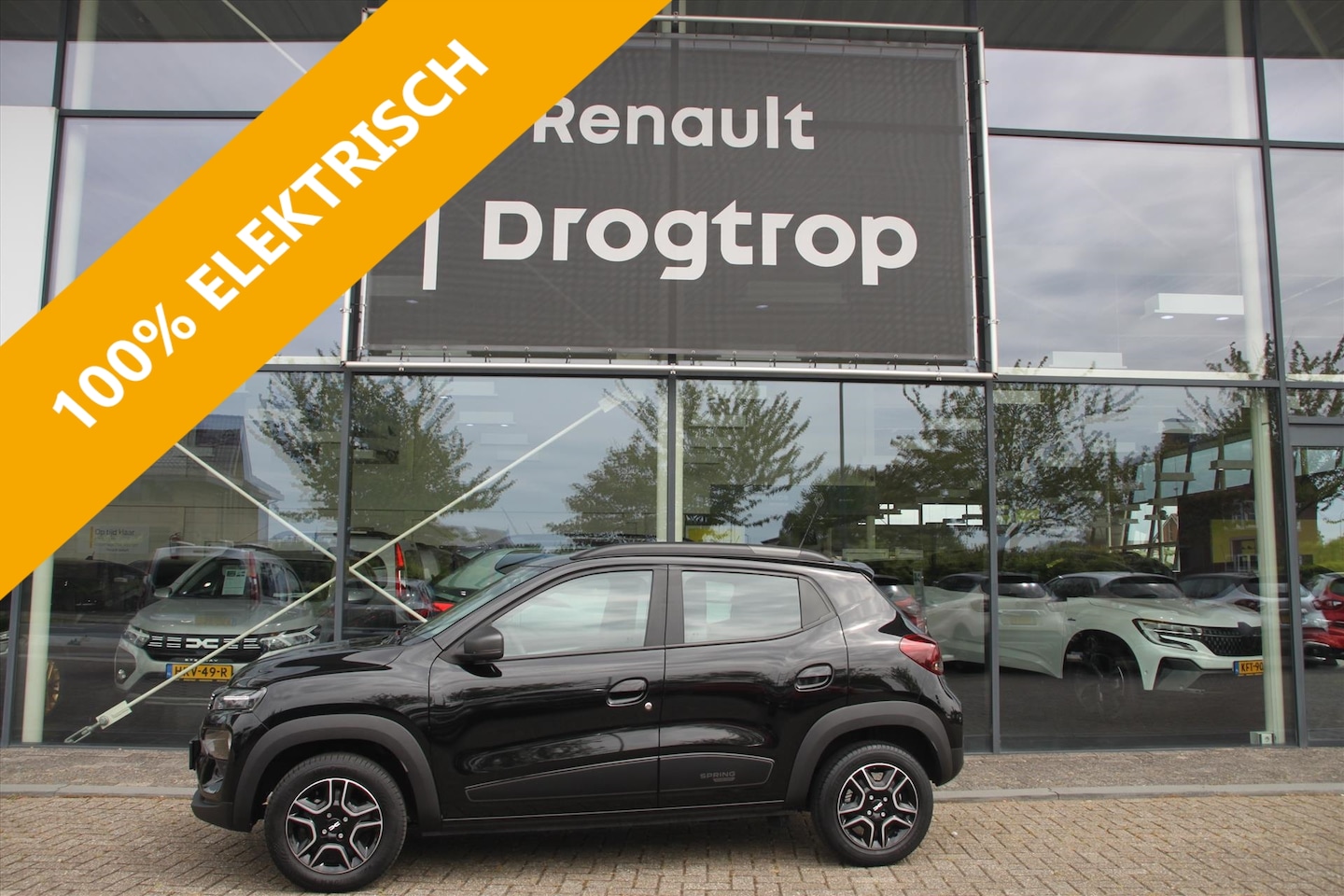 Dacia Spring - EXPRESSION-30DKM-LEDER-NAVI-BLUET-CCS LADER- - AutoWereld.nl